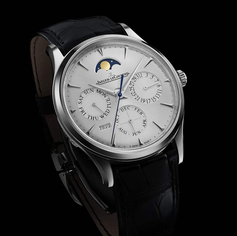 奇異博士手表藏彩蛋？ 班奈迪克康柏拜區穿梭「多重宇宙」的幸運物來自它！