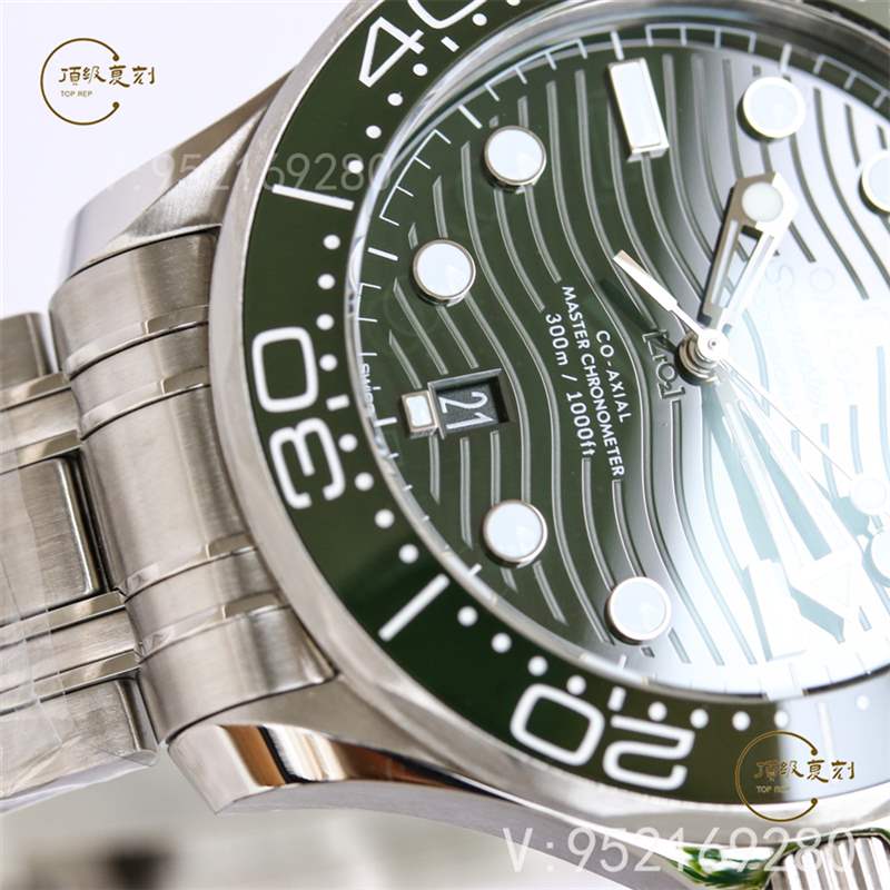 OR廠(chǎng)歐米茄海馬300綠盤(pán)復(fù)刻表新品上市,做工值得入手嗎-復(fù)刻表
