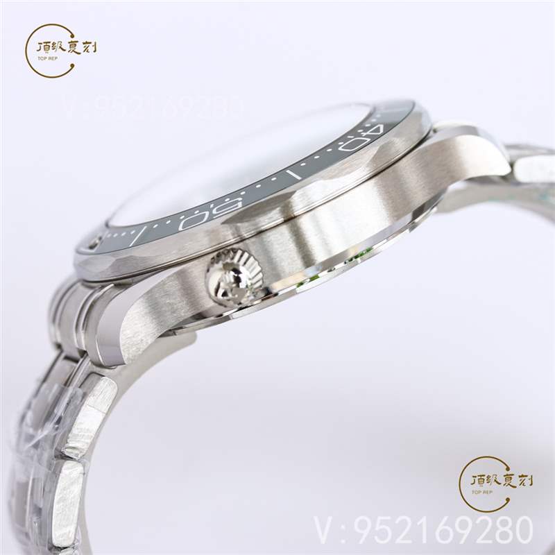 OR廠(chǎng)歐米茄海馬300綠盤(pán)復(fù)刻表新品上市,做工值得入手嗎-復(fù)刻表