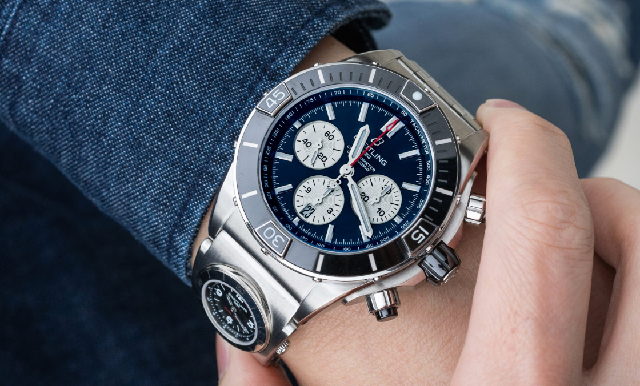硬漢的重裝時尚|BREITLING Super Chronomat超級機械計時碼表-復刻表