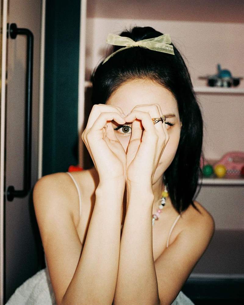 blackpink jisoo私服珠寶手表造型特搜！ cartier