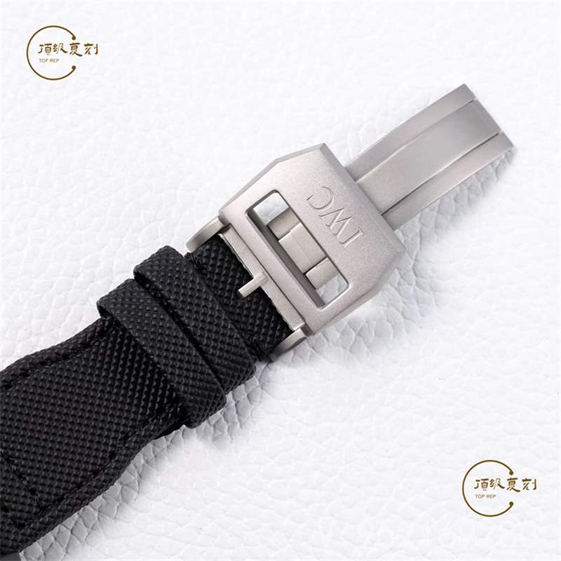 ZF廠萬(wàn)國(guó)大飛-ZF廠萬(wàn)國(guó)大飛行員IW502003藍(lán)盤陶瓷復(fù)刻做工怎么樣-復(fù)刻表