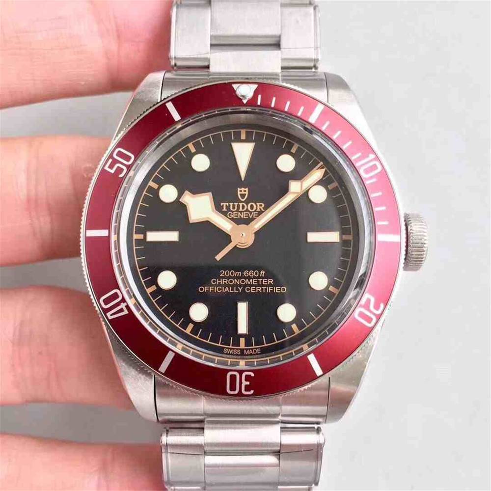 ZF帝舵碧灣系列小紅盾會一眼假嗎