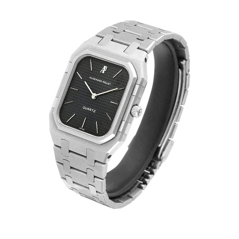 AP 愛彼曾在1978年時打造出一款皇家橡樹的子系列產品，表款除了換上石英機芯，外觀造型也與傳統的RO有所出入。 （Source：sothebys）