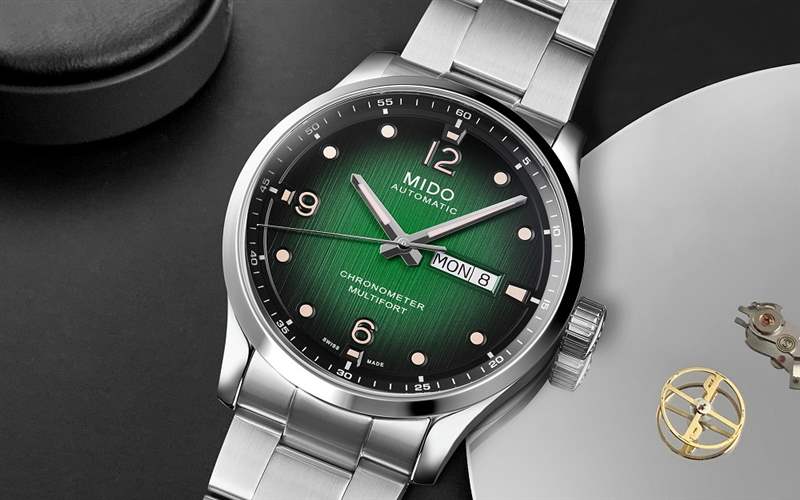 Mido推出Multifort M Chronometer大三針日歷腕表：漸變色表盤-復刻表