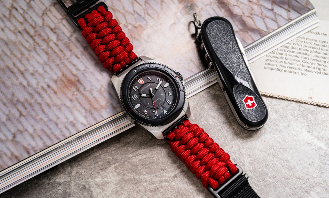 VICTORINOX - Journey 1884 最潮雙色上身VICTORINOX設(shè)計(jì)力再進(jìn)化