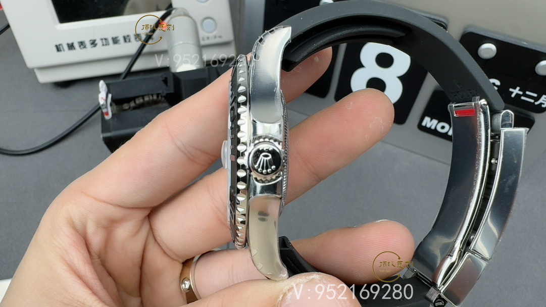 VS廠白游艇V3升級版腕表評測:3235機芯與配重工藝的完美結合-復刻表